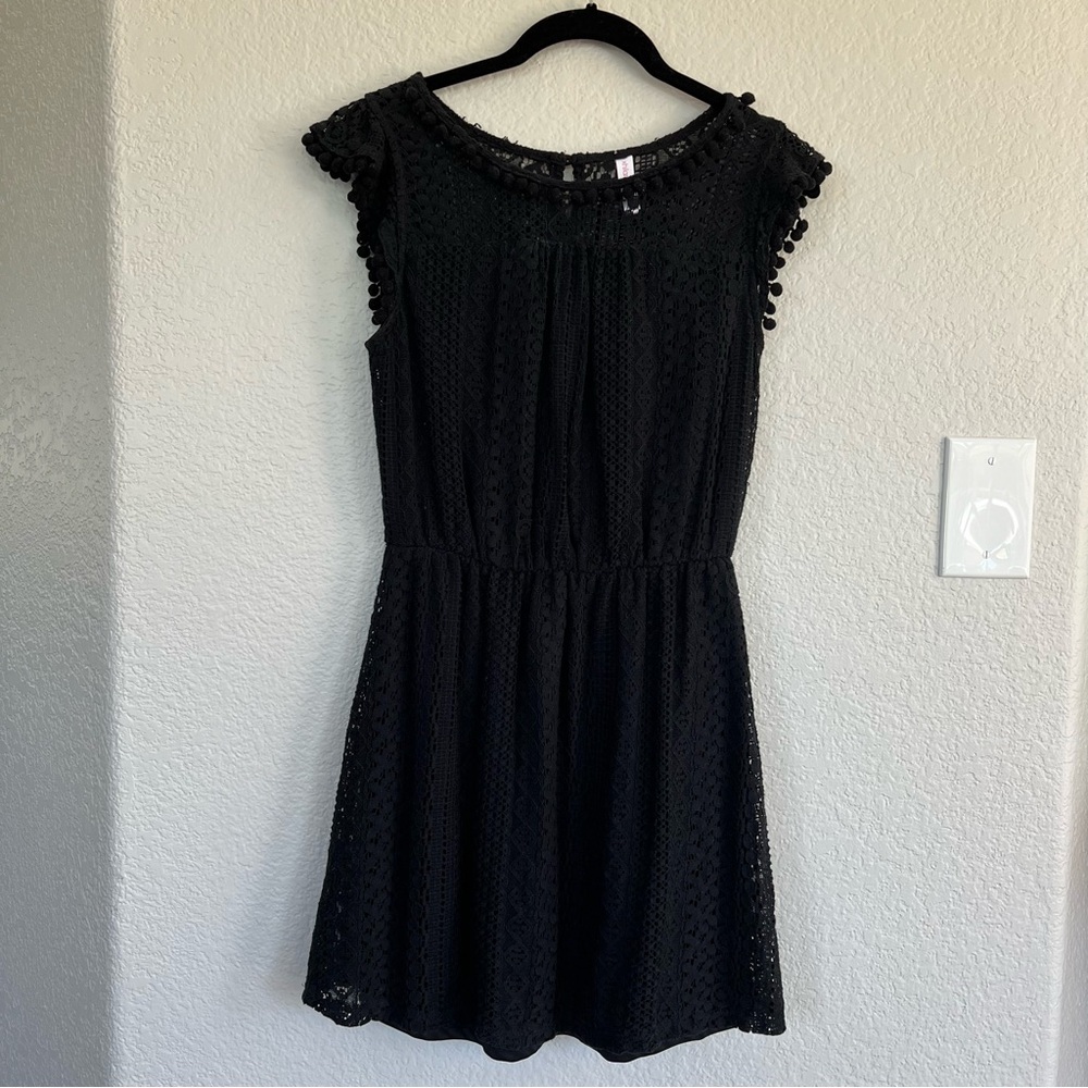 Lace detail mini dress